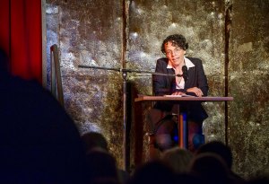 Neckarfantasien auf dem Theaterschiff mit Kulturprogramm. Mit: Kabarettisten von Mustermann und die Motzlöffel, Liedermacher und Mitbegründer des Stuttgarter Feierabendkollektivs, Micha Schlüter, Bad Cannstatts Bezirksvorsteher Bernd-Marcel Löffler, Adrienne Braun, die Kolumnistin der Stuttgarter Zeitung.